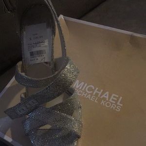 Michael Kira silver high hill shoes size 7